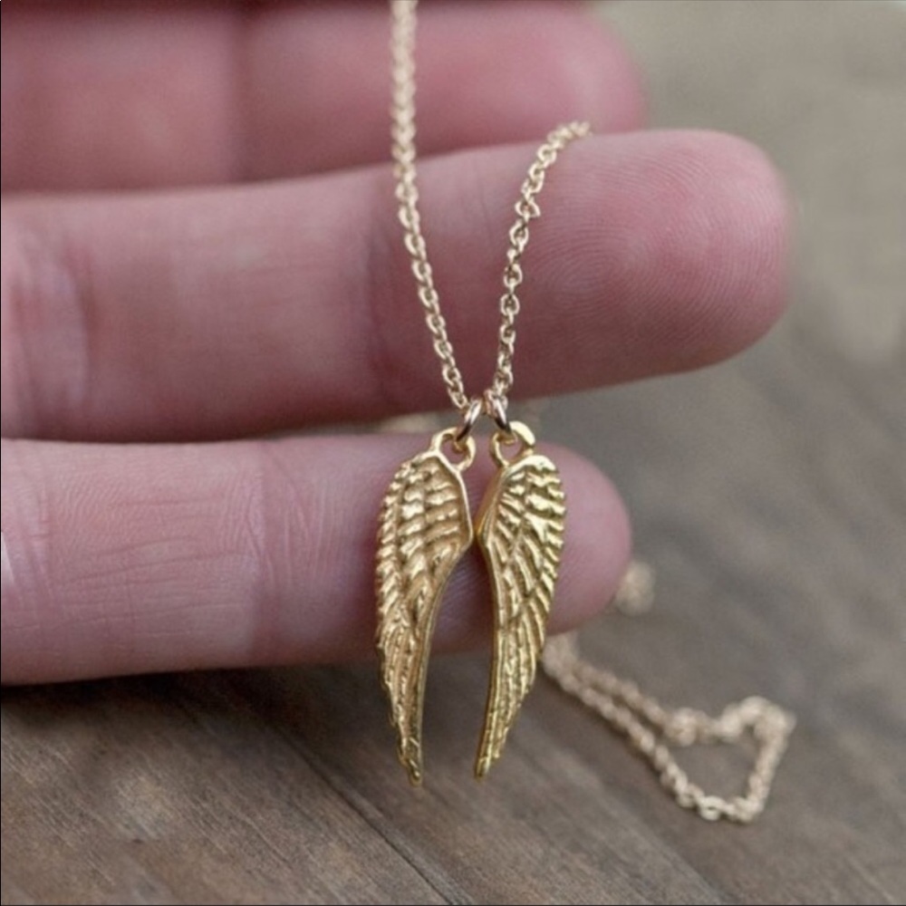 Goldtoned double angel wing charm necklace - Picture 3 of 6